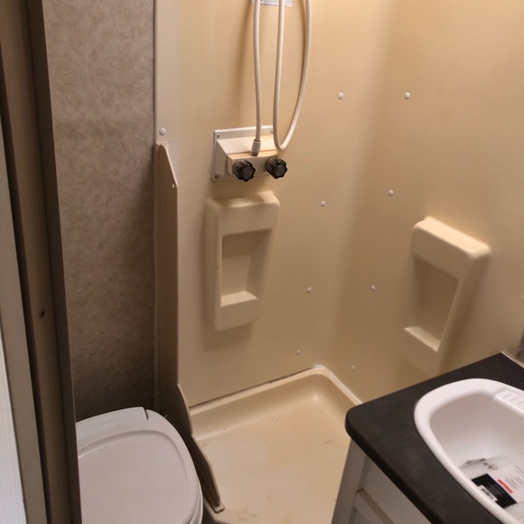 Rockwood camper - Picture 8 of 9